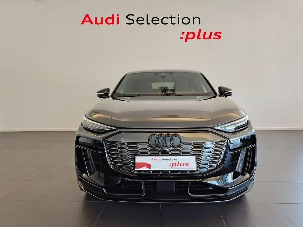 Usado Audi Q6 e-tron Performance 239 kW (326 CV) 2026 Gris SUV
