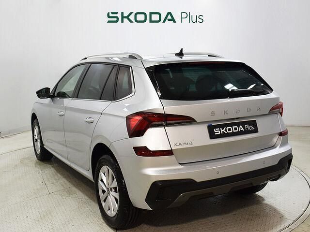 Usado Skoda Kamiq Selection 115 CV (84 kW) 2025 Gris SUV