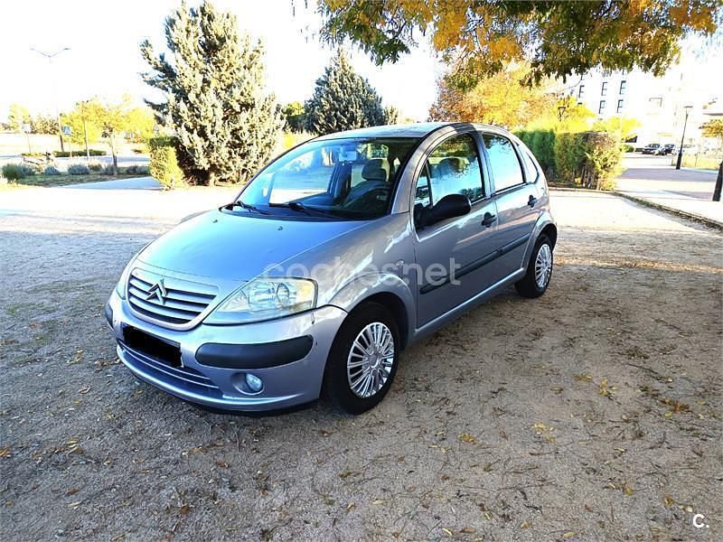 Violeta / lila Usado 2003 Citroën C3 Berlina | 1999 € (Buen precio) - Imagen 1/4
