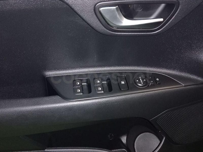 Usado Kia Stonic 100 CV (73 kW) 2020 Negro SUV