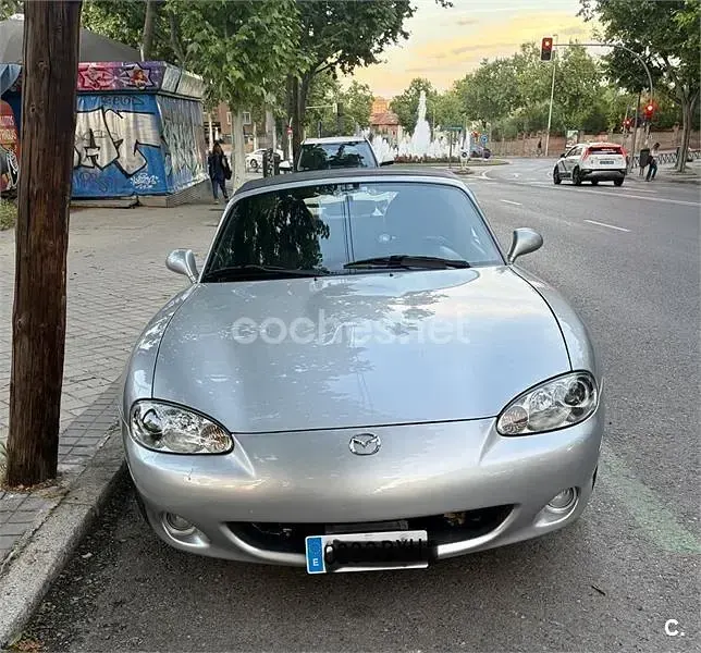 Usado Mazda MX5 Touring 110 CV (80 kW) 2002 Gris / plata Descapotable