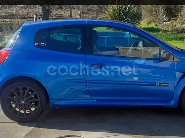 Usado Renault Clio II 200 CV (147 kW) 2007 Azul Berlina