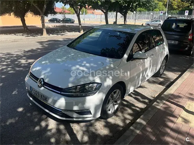 Usado VW Golf VII Advance 115 CV (84 kW) 2017 Blanco Familiar
