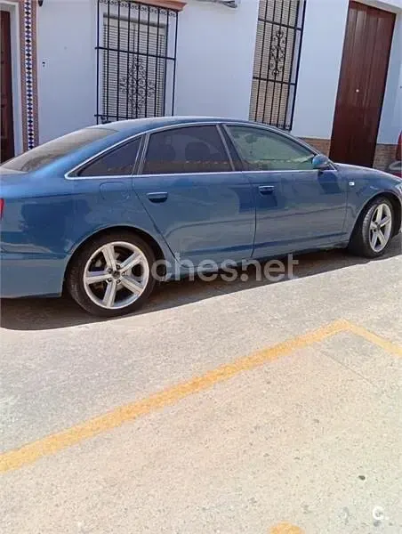 Usado Audi A6 225 CV (165 kW) 2004 Azul Berlina