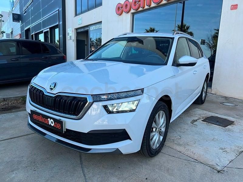 Usado Skoda Kamiq Ambition 110 CV (80 kW) 2022 Blanco SUV