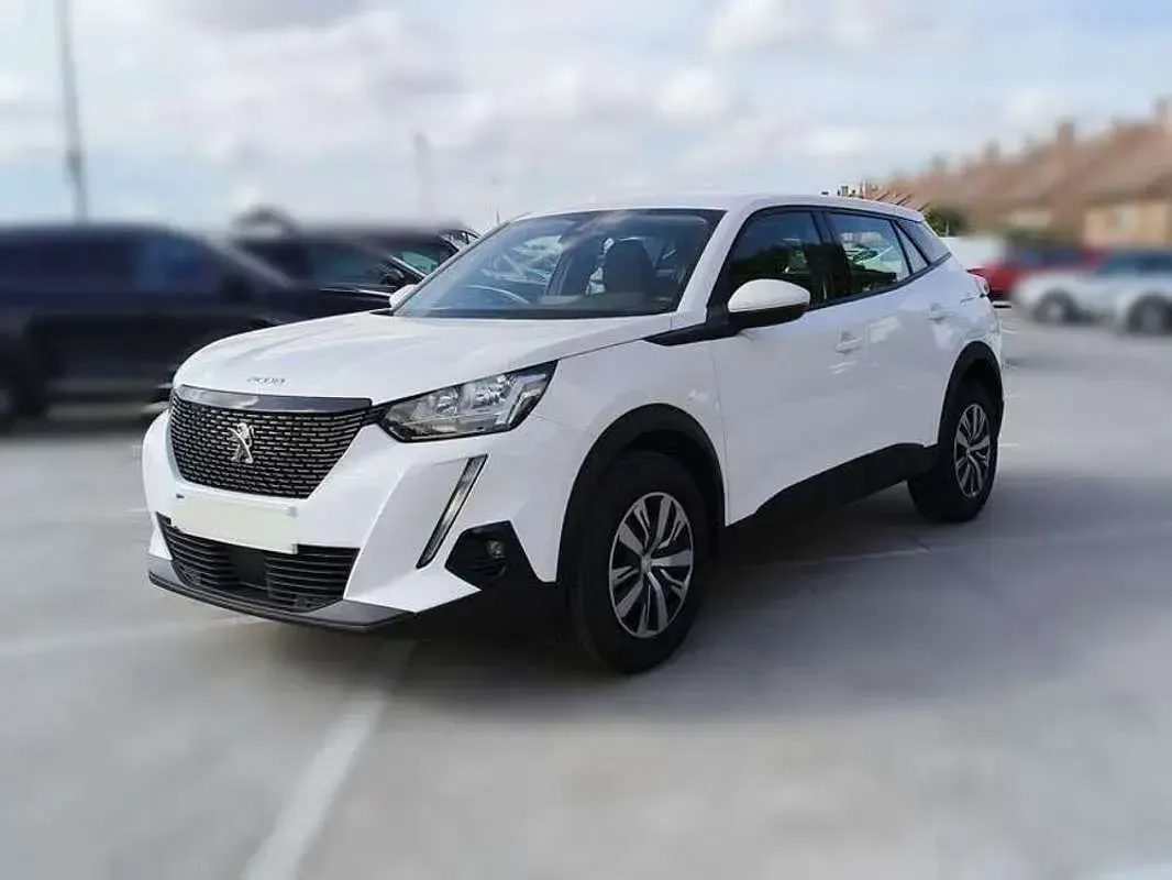 Usado Peugeot 2008 Active 101 CV (74 kW) 2021 Blanco SUV