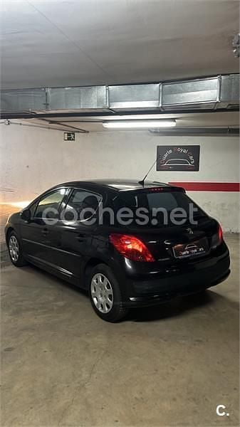 Negro Usado 2007 Peugeot 207 Berlina | 4499 € (Precio justo) - Imagen 1/1
