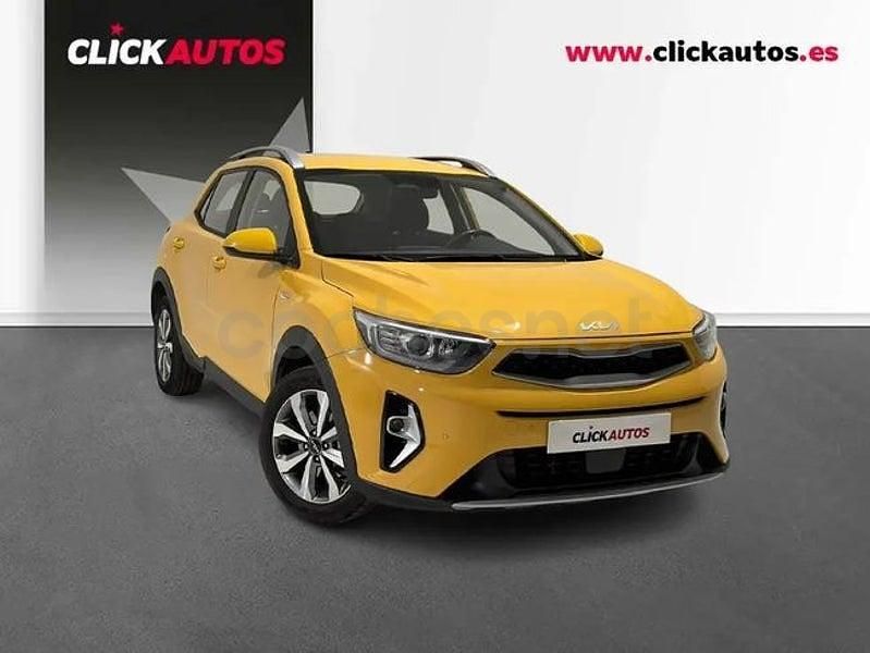 Usado Kia Stonic 100 CV (73 kW) 2025 Amarillo SUV