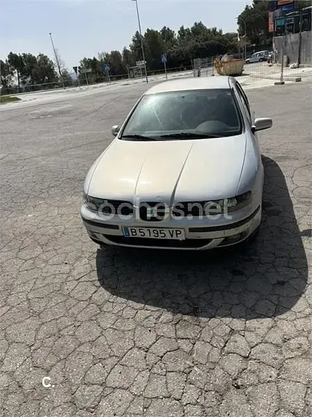 Usado Seat Toledo Stella 110 CV (80 kW) 1999 Gris / plata Berlina