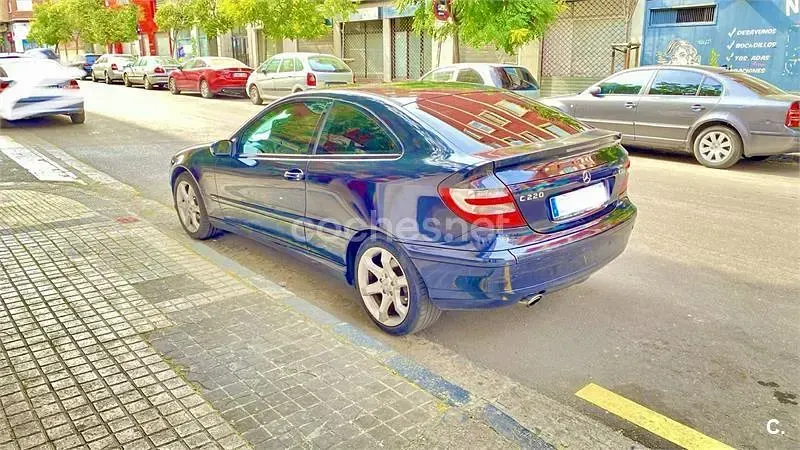 Usado Mercedes C220 Sport Edition 150 CV (110 kW) 2007 Negro Berlina