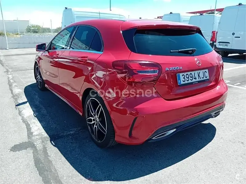Usado Mercedes A200 136 CV (100 kW) 2018 Rojo Berlina