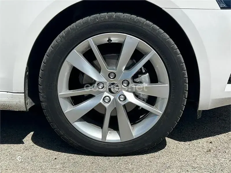 Usado Skoda Octavia 116 CV (85 kW) 2018 Blanco Familiar