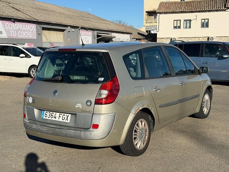 Usado Renault Grand Scénic II Privilege 165 CV (121 kW) 2007 Beige Monovolumen