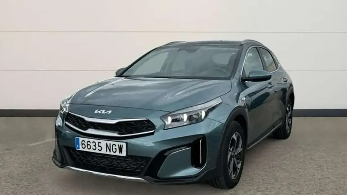 Usado Kia XCeed 140 CV (102 kW) 2025 Gris SUV