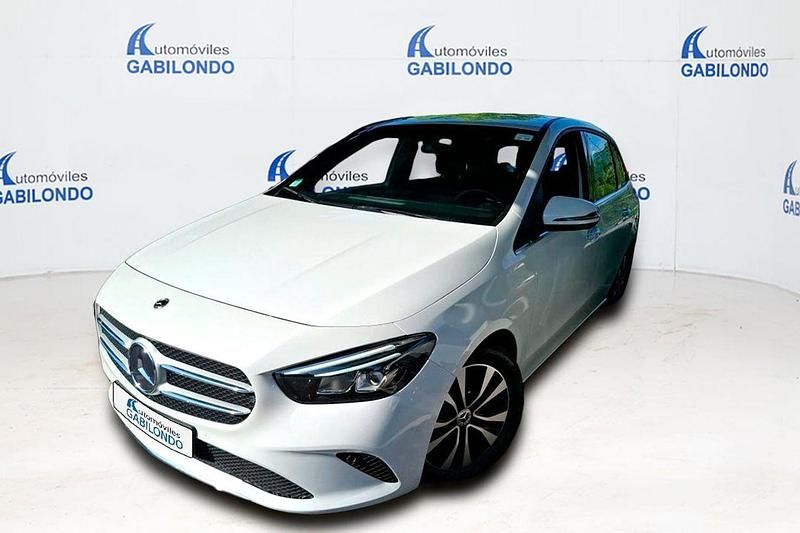 Blanco Usado 2021 Mercedes B180 Monovolumen | 24.900 € (Un poco caro) - Imagen 1/4