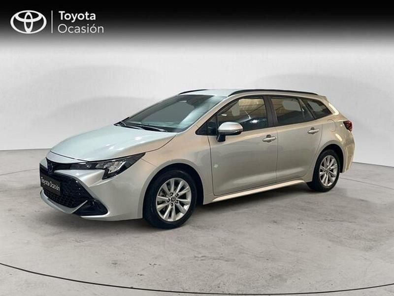 Usado Toyota Corolla Active 140 CV (102 kW) 2025 Gris Familiar