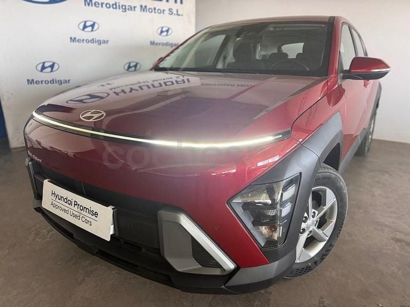 Usado Hyundai Kona 100 CV (73 kW) 2025 Granate SUV