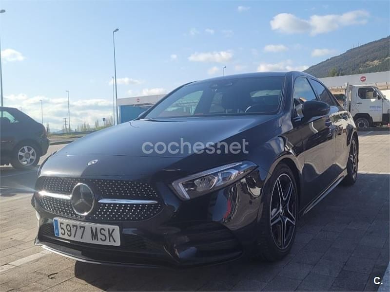 Negro Usado 2022 Mercedes A200 Berlina | 31.500 € (Un poco caro) - Imagen 1/4