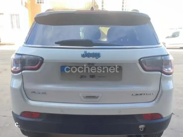 Usado Jeep Compass 140 CV (102 kW) 2018 Blanco SUV
