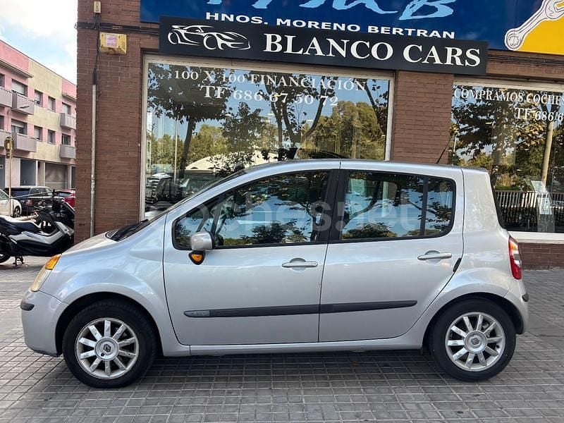 Beige Usado 2006 Renault Modus Dynamique Monovolumen | 5500 € (Un poco caro) - Imagen 1/4
