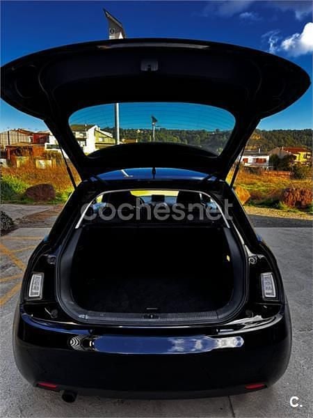 Usado Audi A1 Attraction 105 CV (77 kW) 2012 Negro Utilitario