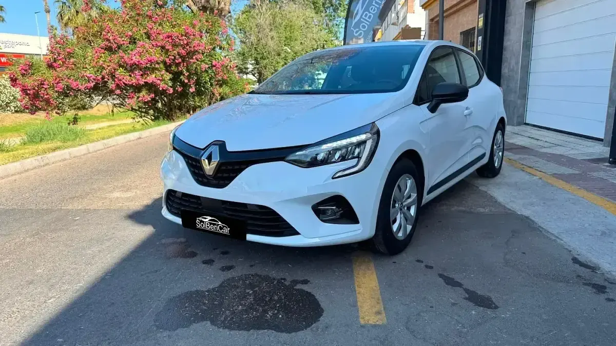 Usado Renault Clio V Business 100 CV (73 kW) 2022 Blanco