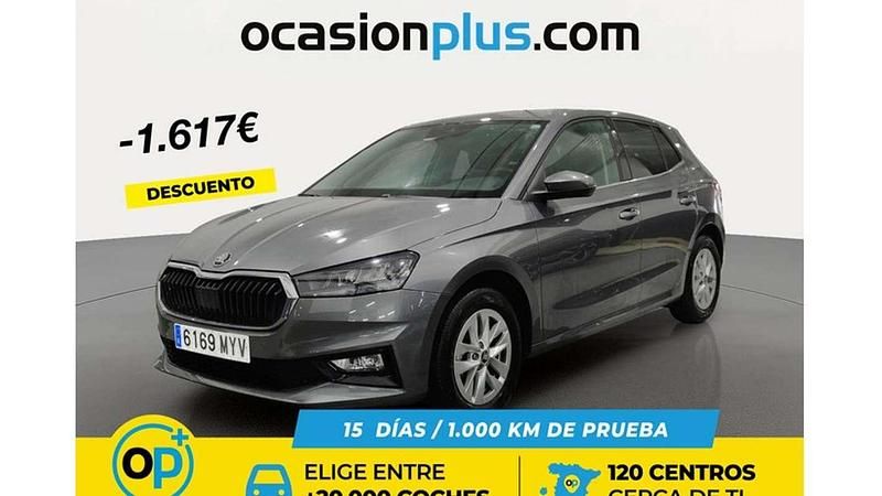 Usado Skoda Fabia Selection 95 CV (69 kW) 2025 Gris Utilitario