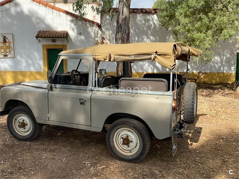 Usado Land Rover Defender 112 HP (82 kW) 1995 Bege SUV