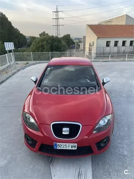 Usado Seat Leon FR 170 CV (125 kW) 2007 Rojo Utilitario