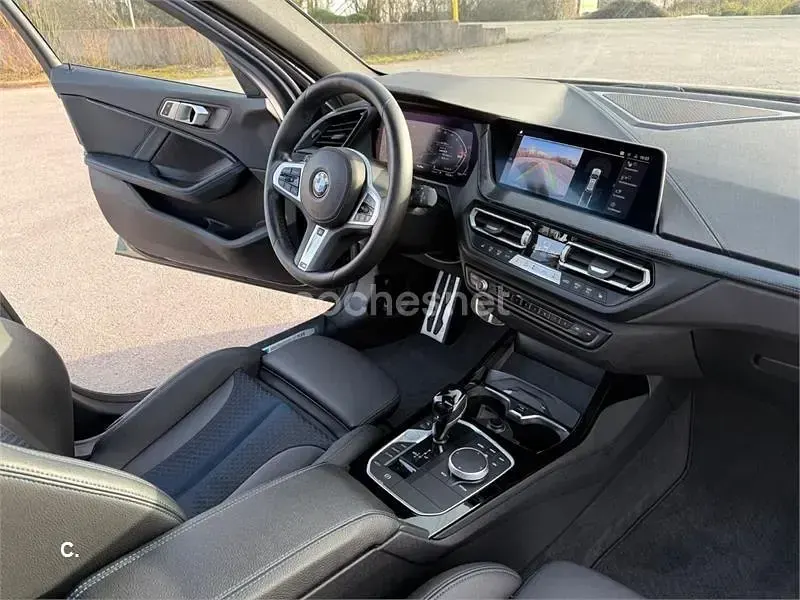 Usado BMW 120 Comfort Edition 178 CV (130 kW) 2022 Negro Utilitario