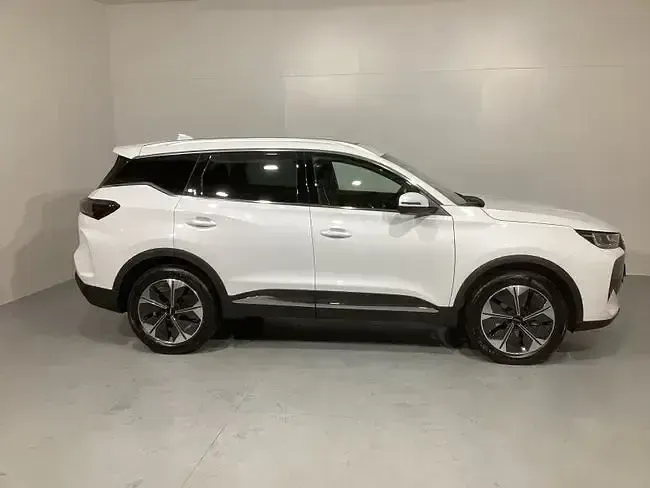 Usado Ebro s700 Luxury 147 CV (108 kW) 2025 Blanco SUV