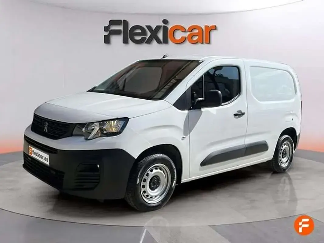 Usado Peugeot TePee Access 101 CV (74 kW) 2021 Blanco Van