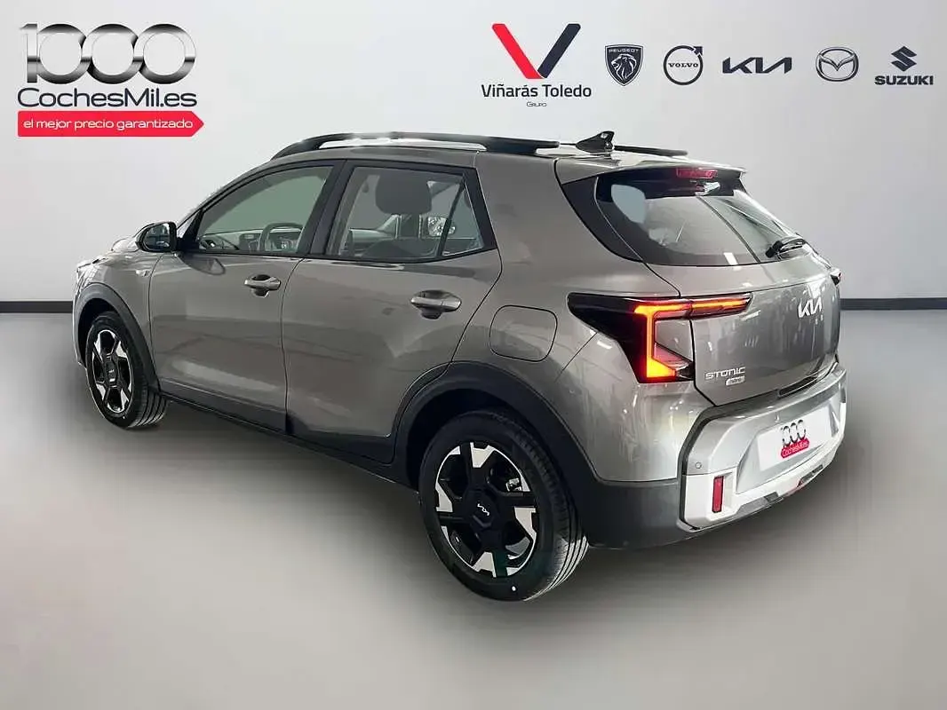 Nuevo Kia Stonic 120 CV (88 kW) 2026 Gris SUV