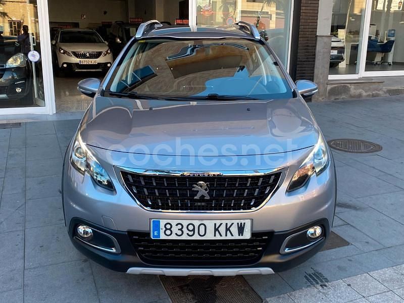 Usado Peugeot 2008 Allure 110 CV (80 kW) 2018 Gris / plata SUV