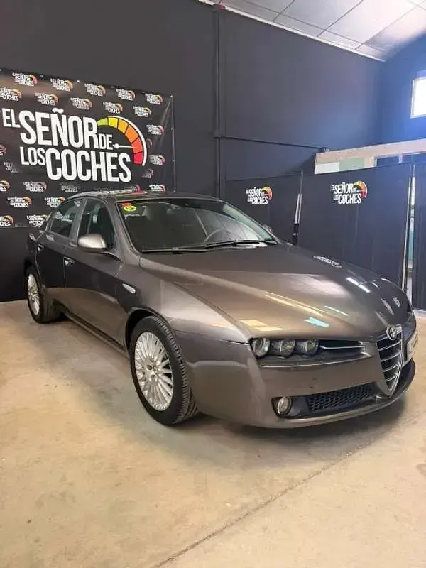 Usado Alfa Romeo 159 Distinctive 150 CV (110 kW) 2009 Gris Berlina