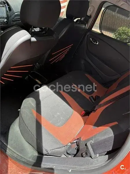 Usado Renault Captur 90 CV (66 kW) 2016 Naranja SUV