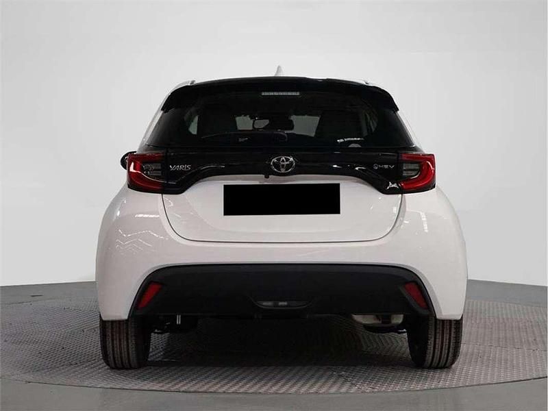 Usado Toyota Yaris Hybrid Active 116 CV (85 kW) 2025 Utilitario