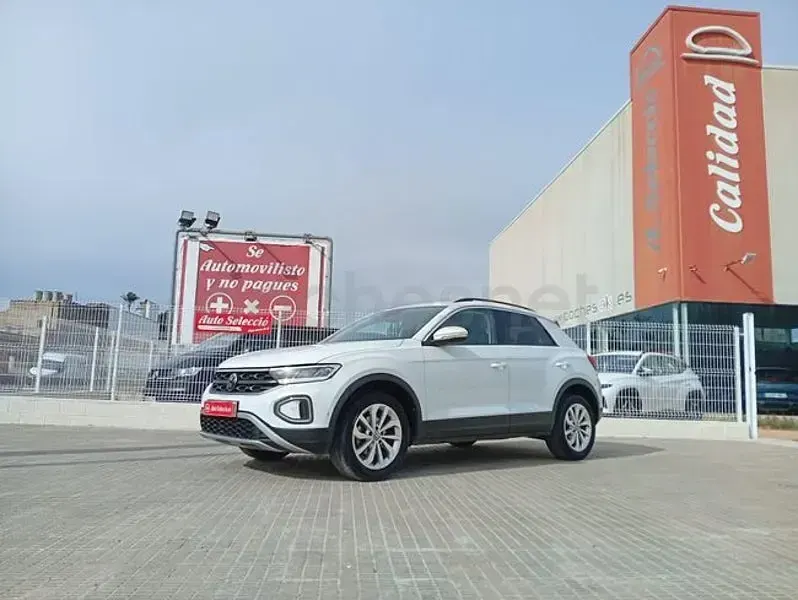 Usado VW T-Roc Life 150 CV (110 kW) 2023 Blanco SUV