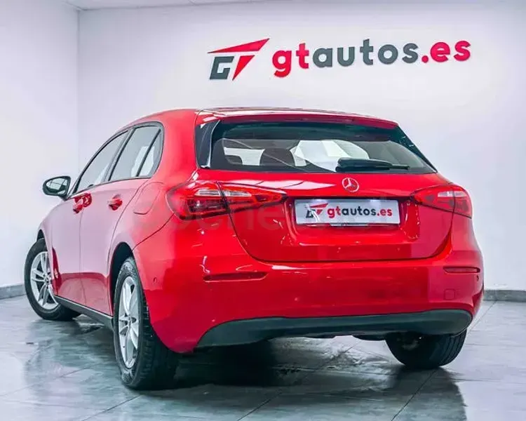 Usado Mercedes A180 116 HP (85 kW) 2019 Vermelho Sedan
