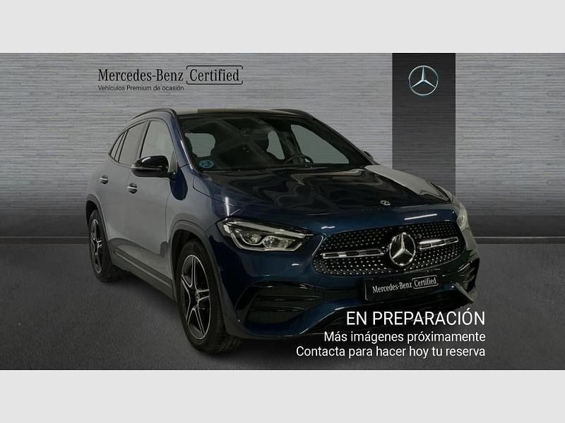 Usado Mercedes GLA200 150 HP (110 kW) 2022 Azul SUV