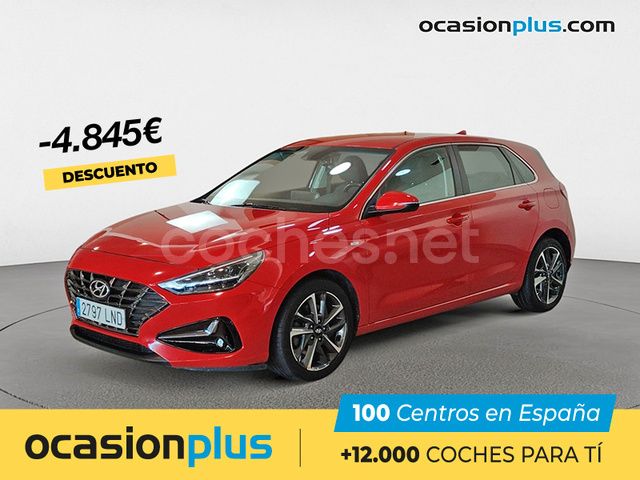 Rojo Usado 2021 Hyundai i30 Berlina | 15.550 € (Precio justo) - Imagen 1/4
