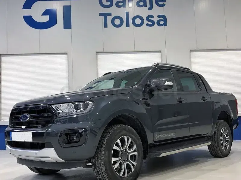 Usado Ford Ranger Wildtrack 213 CV (156 kW) 2022 Gris / plata Pickup/Camioneta