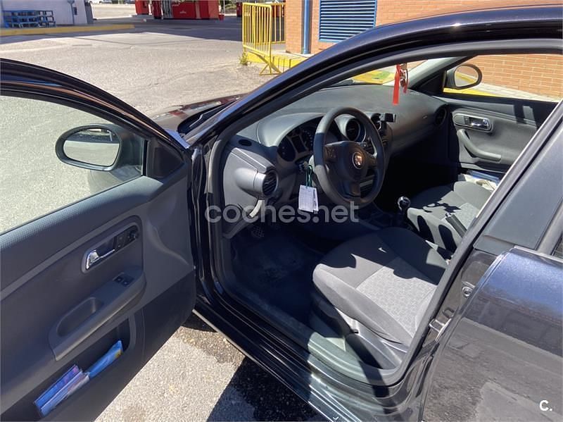 Usado Seat Ibiza 85 CV (62 kW) 2009 Negro Berlina