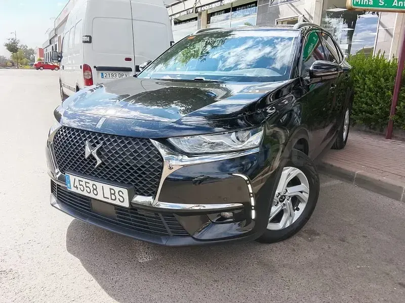 Usado DS Automobiles DS7 Crossback Be Chic 130 CV (95 kW) 2019 Negro SUV