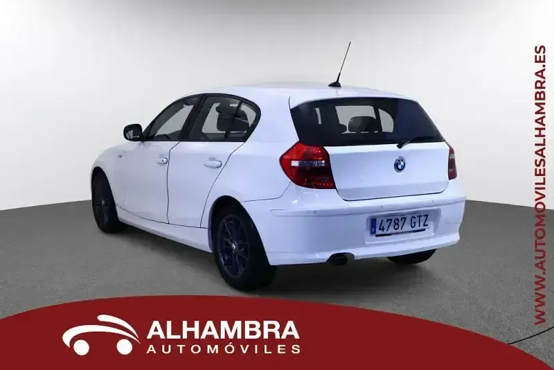 Usado BMW 118 143 CV (105 kW) 2010 Blanco Utilitario