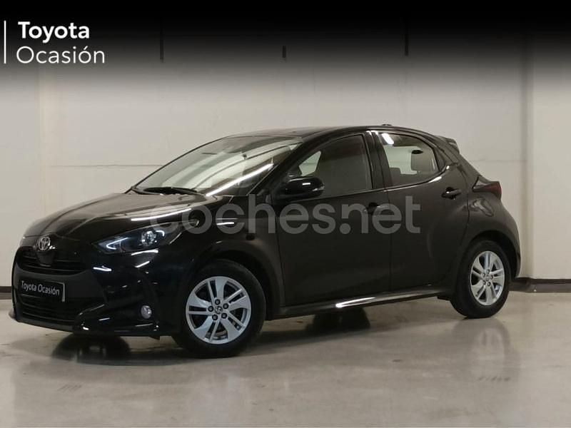 Negro Usado 2024 Toyota Yaris Berlina | 17.900 € (Buen precio) - Imagen 1/4