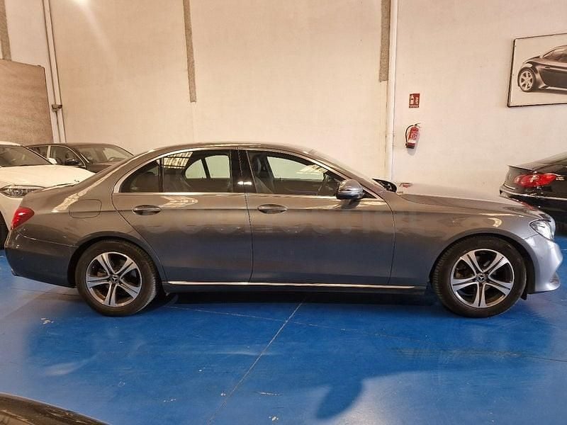 Usado Mercedes E200 184 CV (135 kW) 2018 Gris / plata Berlina