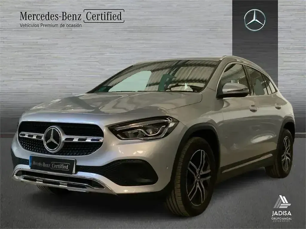 Usado Mercedes GLA180 Progressive 136 CV (100 kW) 2021 Plata iridio SUV