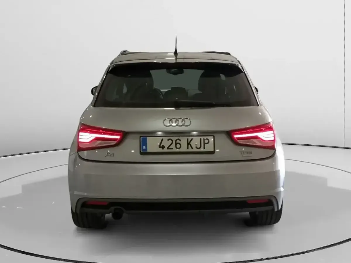 Käytetty Audi A1 95 HP (69 kW) 2018 Harmaa Viistoperä