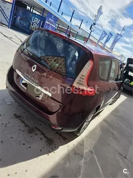 Usado Renault Scenic E-Tech Dynamique 110 CV (80 kW) 2012 Granate Monovolumen
